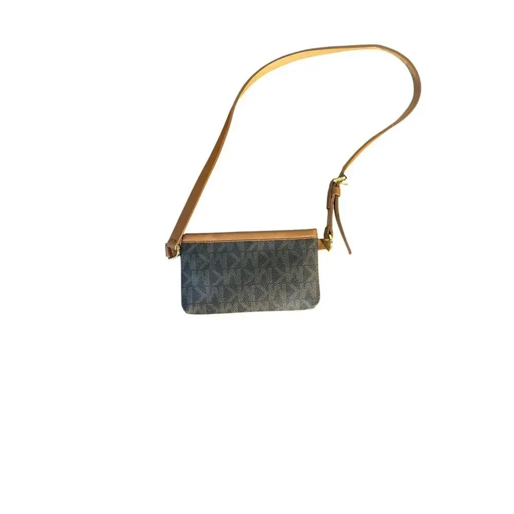 MICHAEL KORS SULLIVAN TOTE (15675)